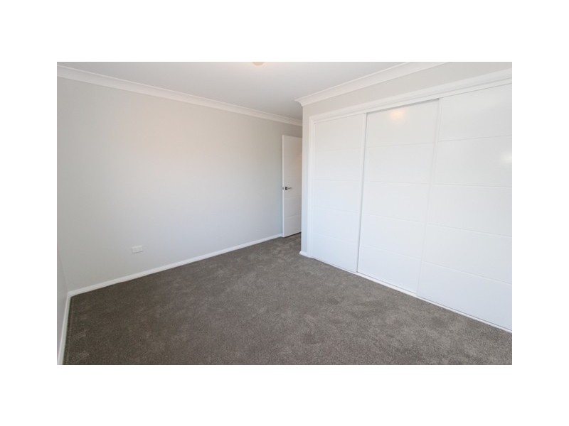 24 Governors Parade, Windradyne NSW 2795