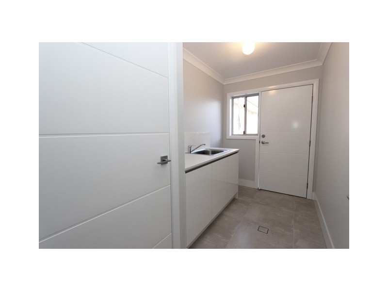 24 Governors Parade, Windradyne NSW 2795