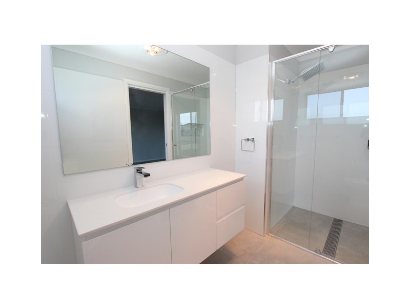 24 Governors Parade, Windradyne NSW 2795