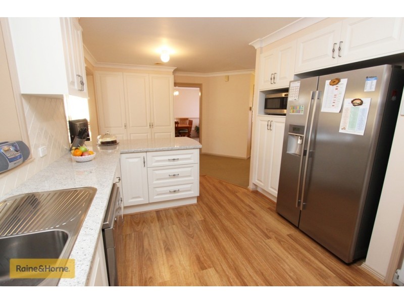 6 Cox Lane, Eglinton NSW 2795