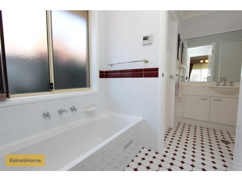 6 Cox Lane, Eglinton NSW 2795