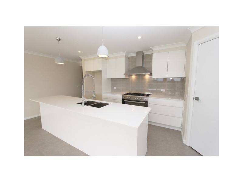 22 Governors Parade, Windradyne NSW 2795