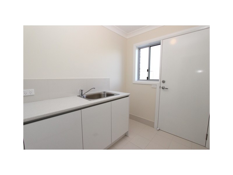 22 Governors Parade, Windradyne NSW 2795