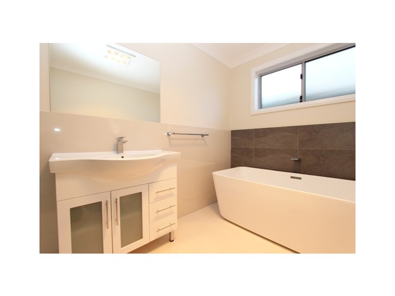 22 Governors Parade, Windradyne NSW 2795