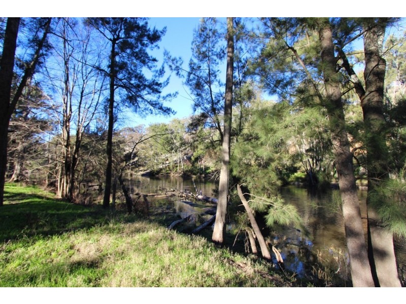 2216 McIntosh Road, Freemantle NSW 2795