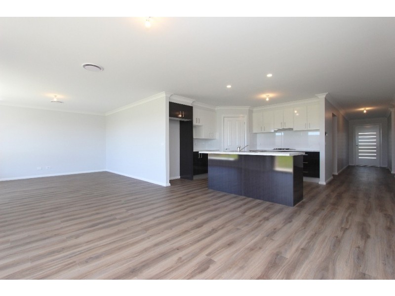 28 McGillan Drive, Kelso NSW 2795