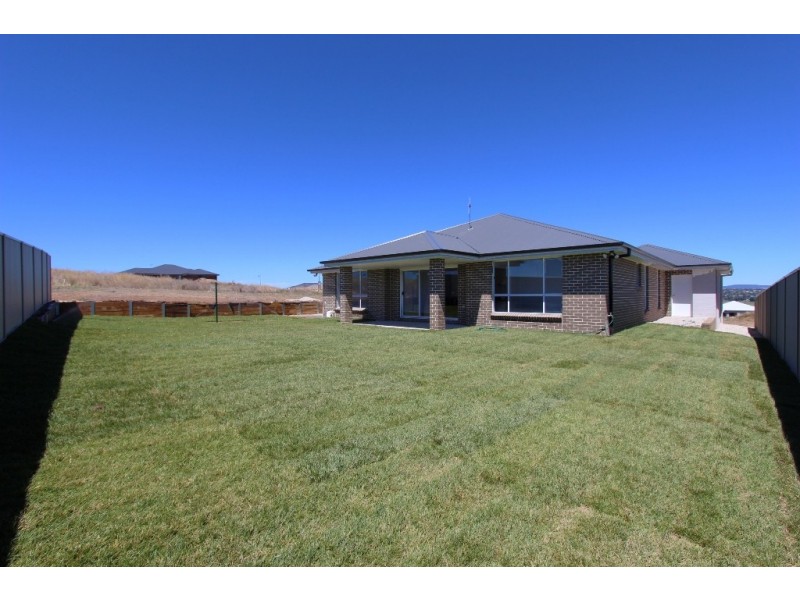 28 McGillan Drive, Kelso NSW 2795