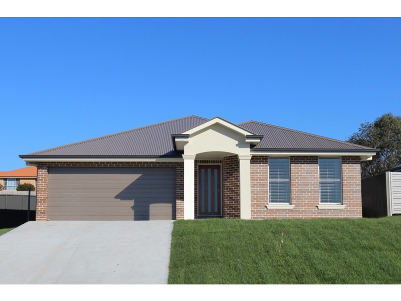 21 Parer Road, Bathurst NSW 2795