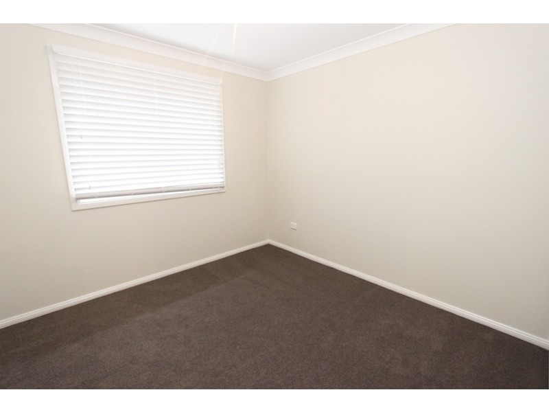 21 Parer Road, Bathurst NSW 2795