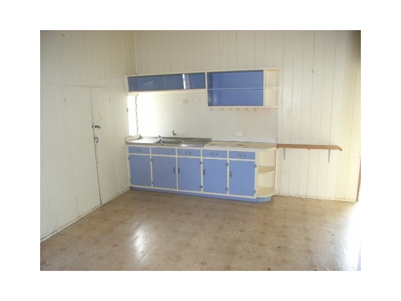 113 Railway Street, Ayr QLD 4807