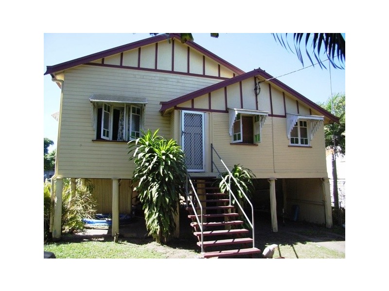 39 Seventh Avenue, Home Hill QLD 4806