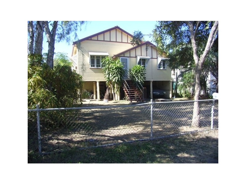 39 Seventh Avenue, Home Hill QLD 4806