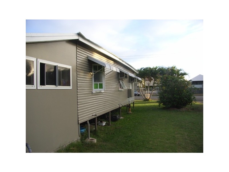 97 Eleventh Avenue, Home Hill QLD 4806