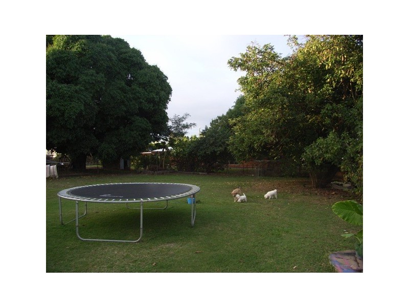 97 Eleventh Avenue, Home Hill QLD 4806