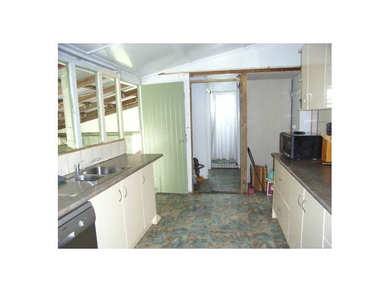 3 Fifth Street, Home Hill QLD 4806