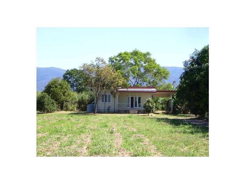 221 Hodel Rd, Giru QLD 4809