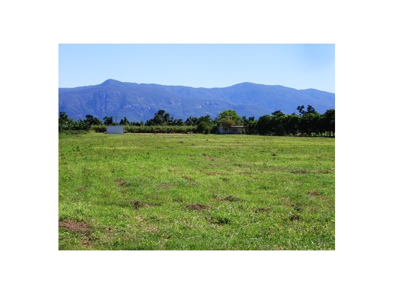 221 Hodel Rd, Giru QLD 4809