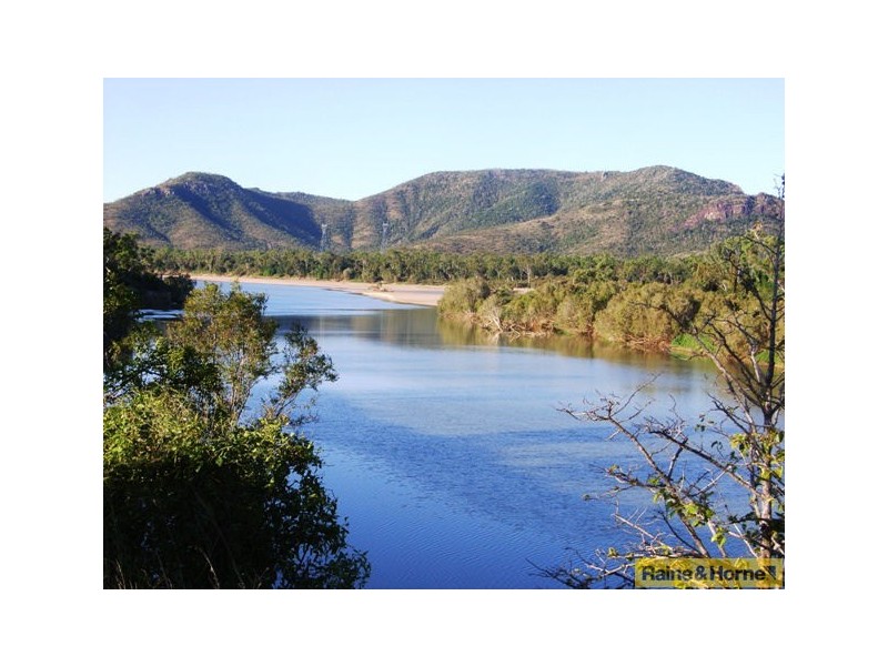 “Steepy Banks” Dalbeg Rd, Clare, Ayr QLD 4807