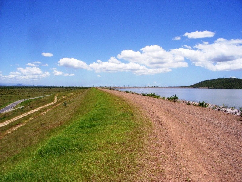 Pinnacles QLD 4815