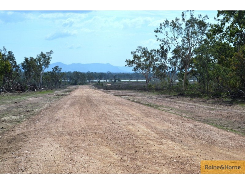 100 Old Coach Road, Majors Creek QLD 4816