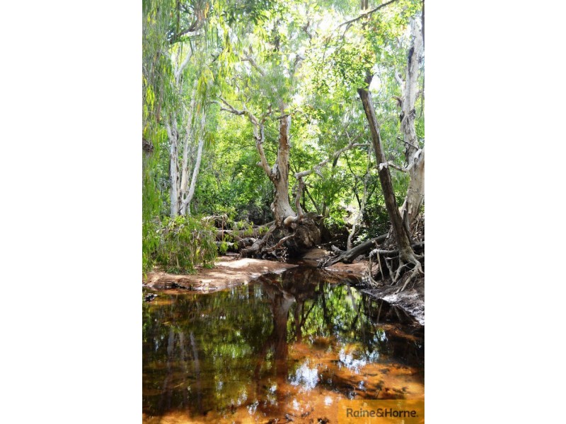 100 Old Coach Road, Majors Creek QLD 4816