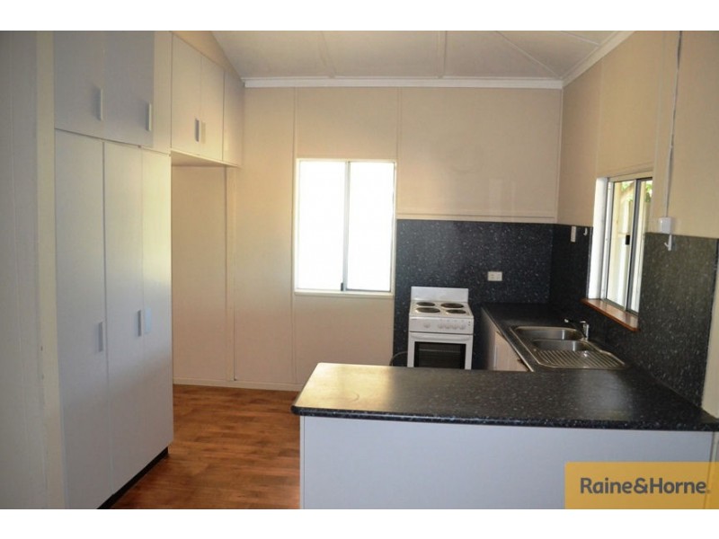 1 Tenth Avenue, Home Hill QLD 4806