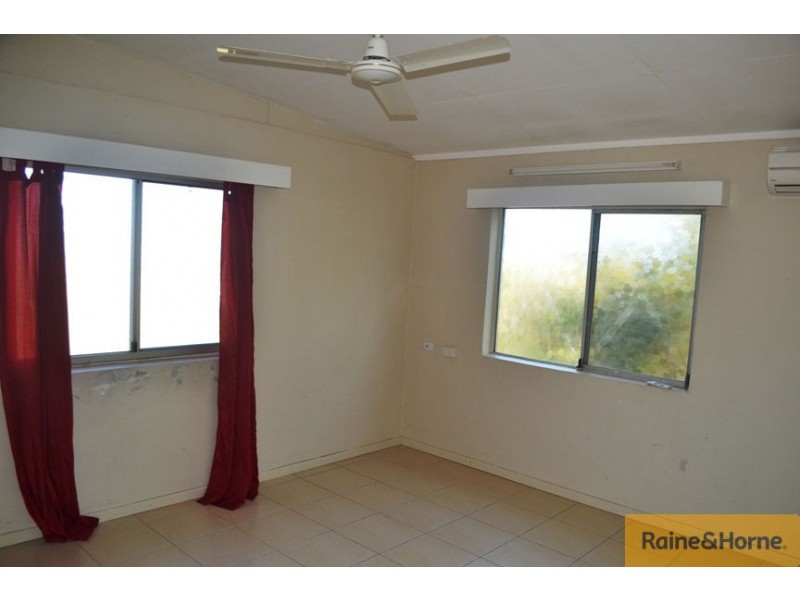 1 Tenth Avenue, Home Hill QLD 4806