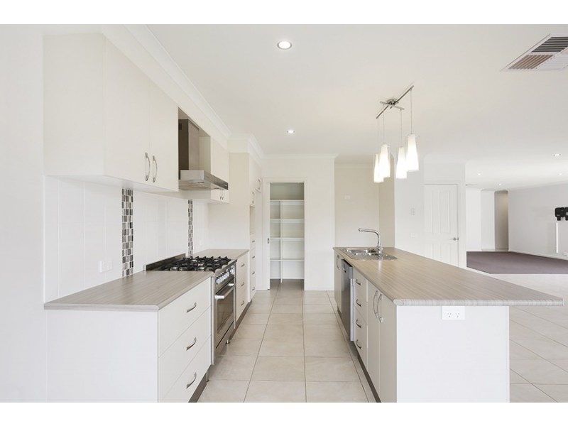 45 Hillandale Court, Bonegilla VIC 3691