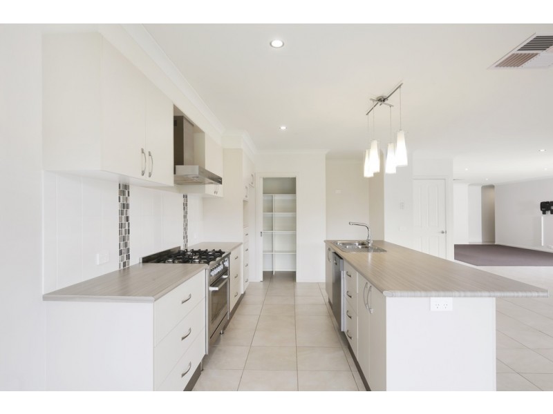 45 Hillandale Court, Bonegilla VIC 3691