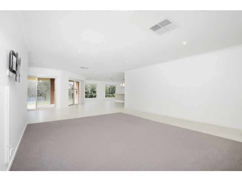 45 Hillandale Court, Bonegilla VIC 3691