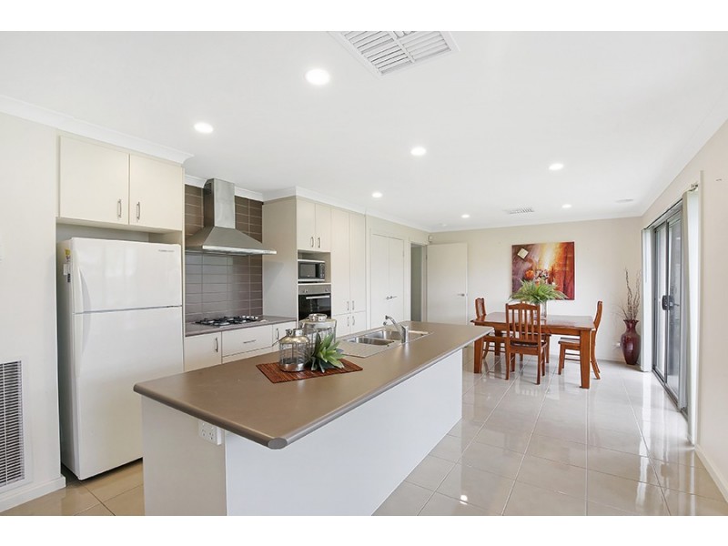 43 Thorneycroft Avenue, Wodonga VIC 3690