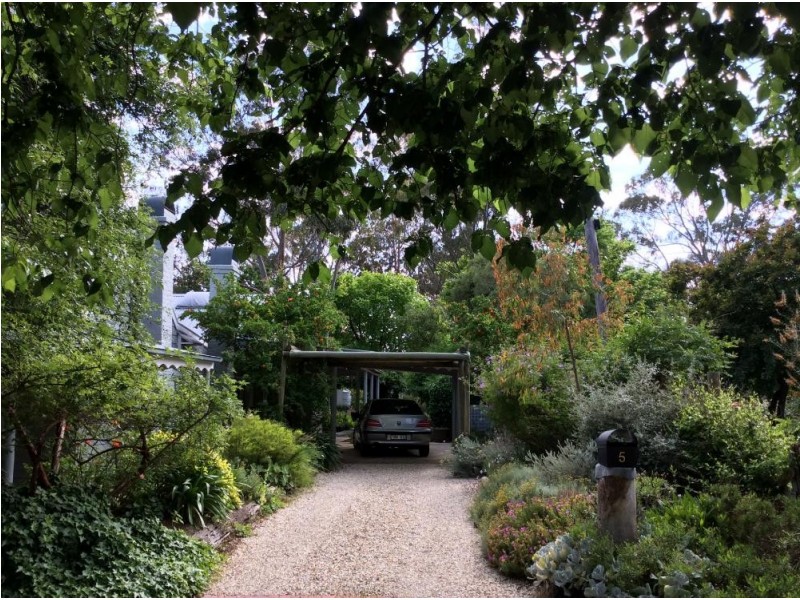 5 Pink Street, Violet Town VIC 3669