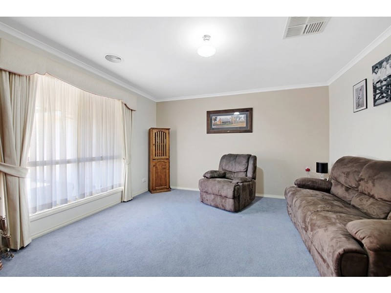 4 Bel Air Street, Wodonga VIC 3690