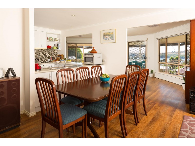 10 Elizabeth Crescent, Bellbridge VIC 3691