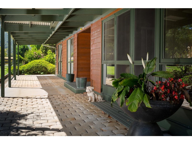 4 Coleman Court, Dartmouth VIC 3701