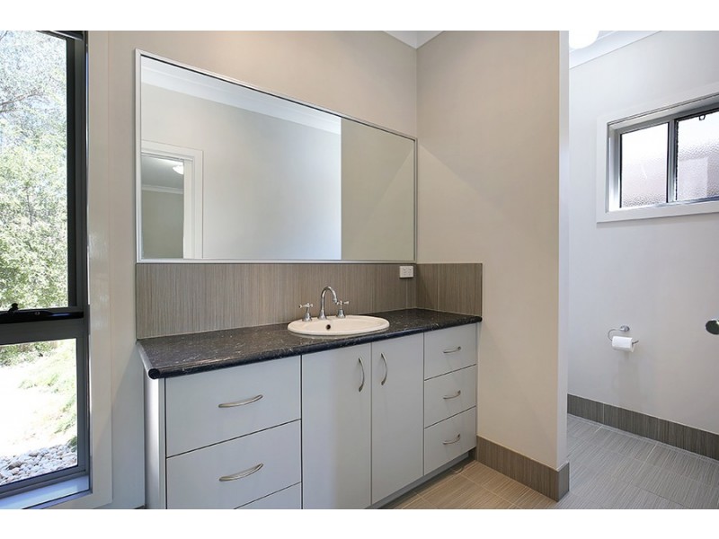 1 Grace Court, West Wodonga VIC 3690