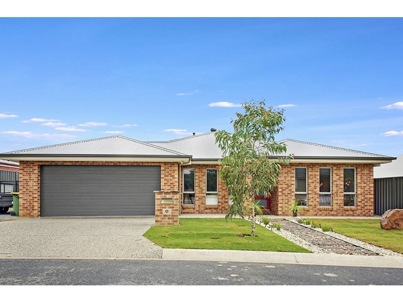 12 Pioneer Place, Thurgoona NSW 2640