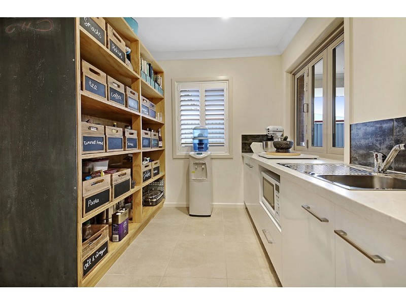 12 Pioneer Place, Thurgoona NSW 2640