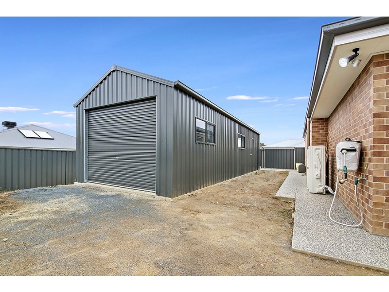 12 Pioneer Place, Thurgoona NSW 2640