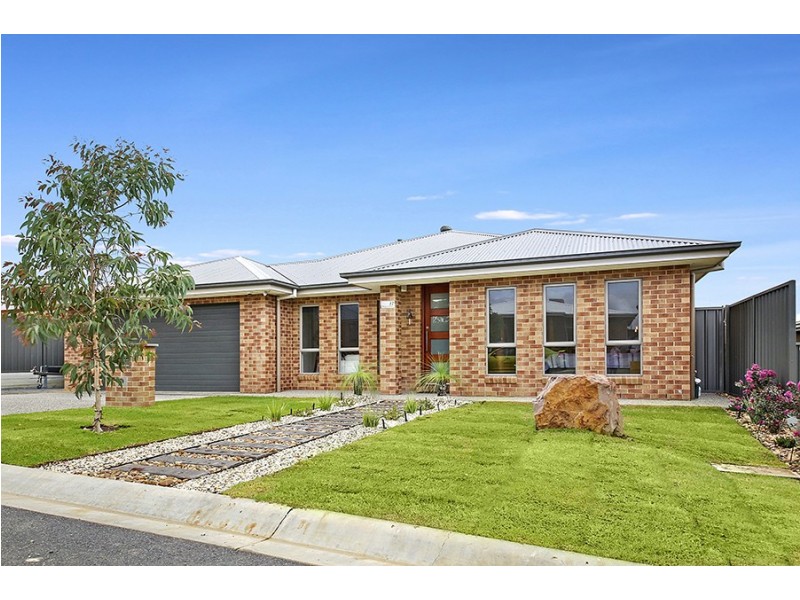 12 Pioneer Place, Thurgoona NSW 2640