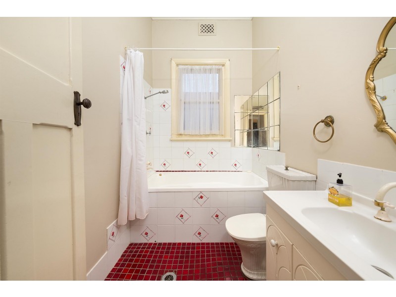 637 Macauley Street, Albury NSW 2640