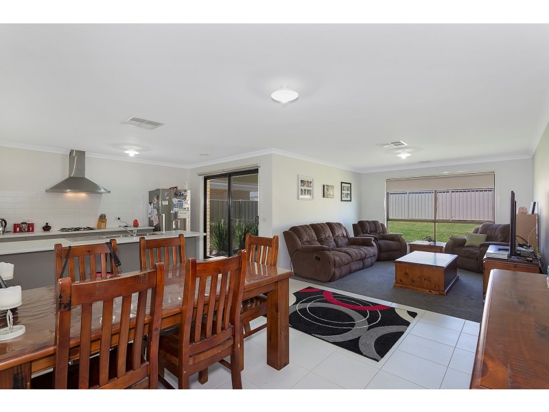 15 Sadlier Street, Wodonga VIC 3690