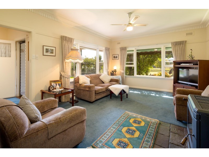 6 Drummond Street, Eskdale VIC 3701