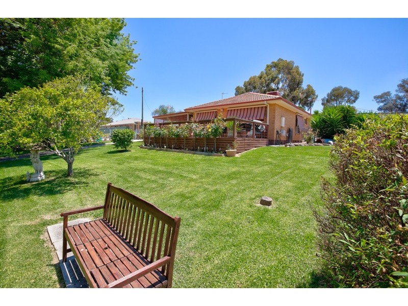 570 Urana Road, Lavington NSW 2641
