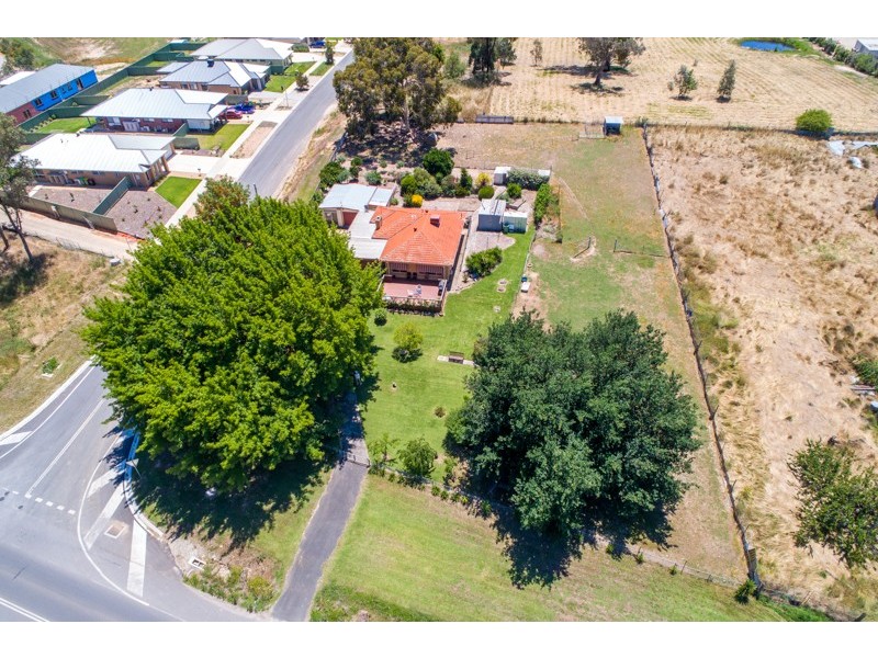 570 Urana Road, Lavington NSW 2641