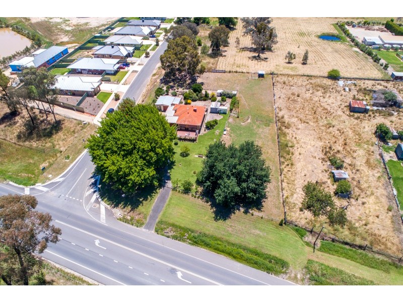 570 Urana Road, Lavington NSW 2641