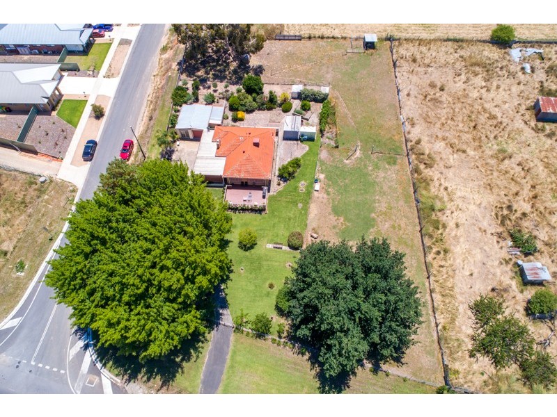 570 Urana Road, Lavington NSW 2641