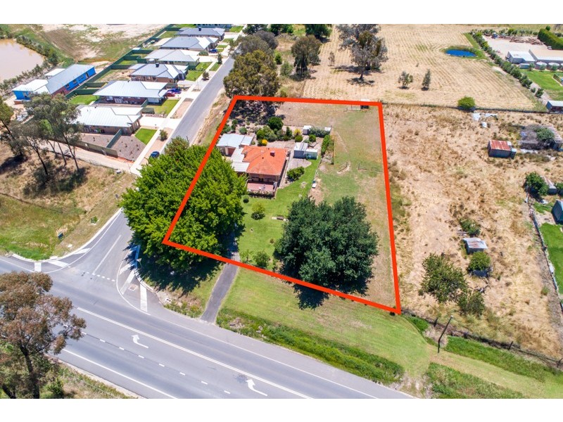 570 Urana Road, Lavington NSW 2641