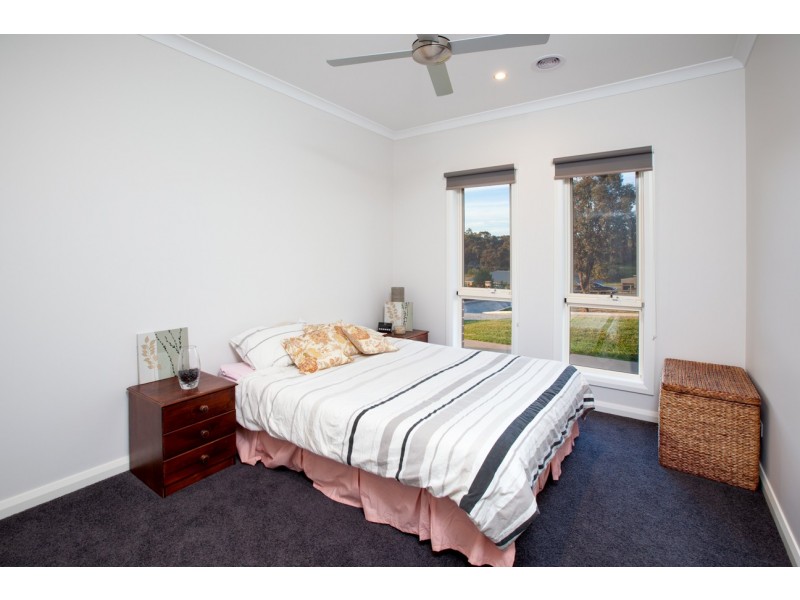 40 Hillandale Court, Bonegilla VIC 3691