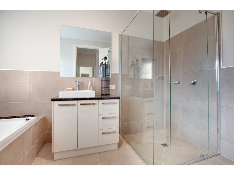 40 Hillandale Court, Bonegilla VIC 3691